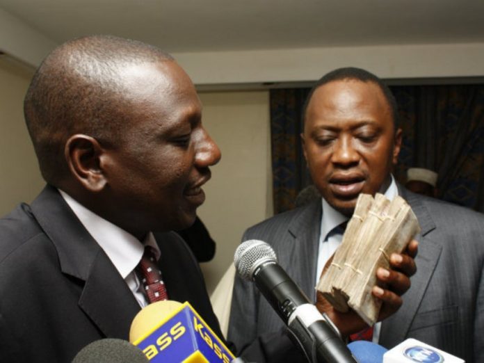 Dp Ruto and H.E Uhuru Kenyatta with lots of cash